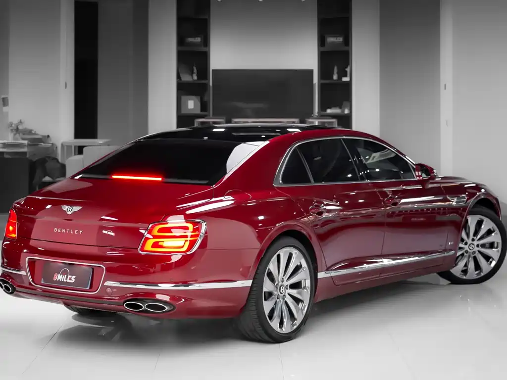Bentley Flying Spur 2022 — фото 6