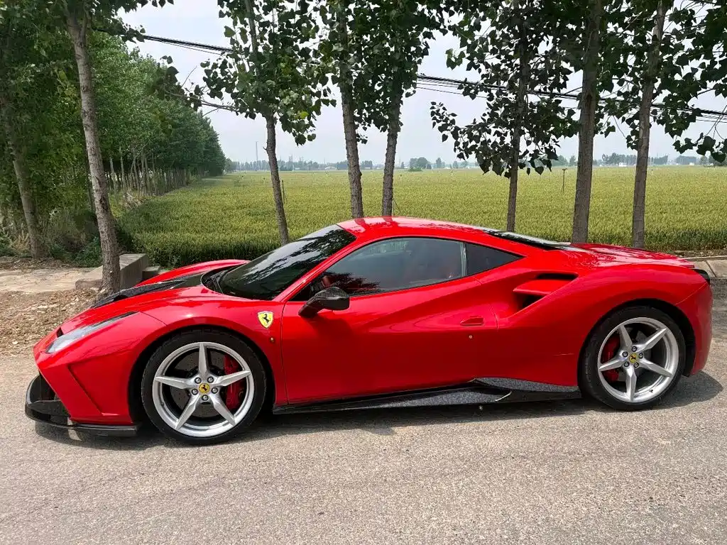 Ferrari 488 2018 — фото 2