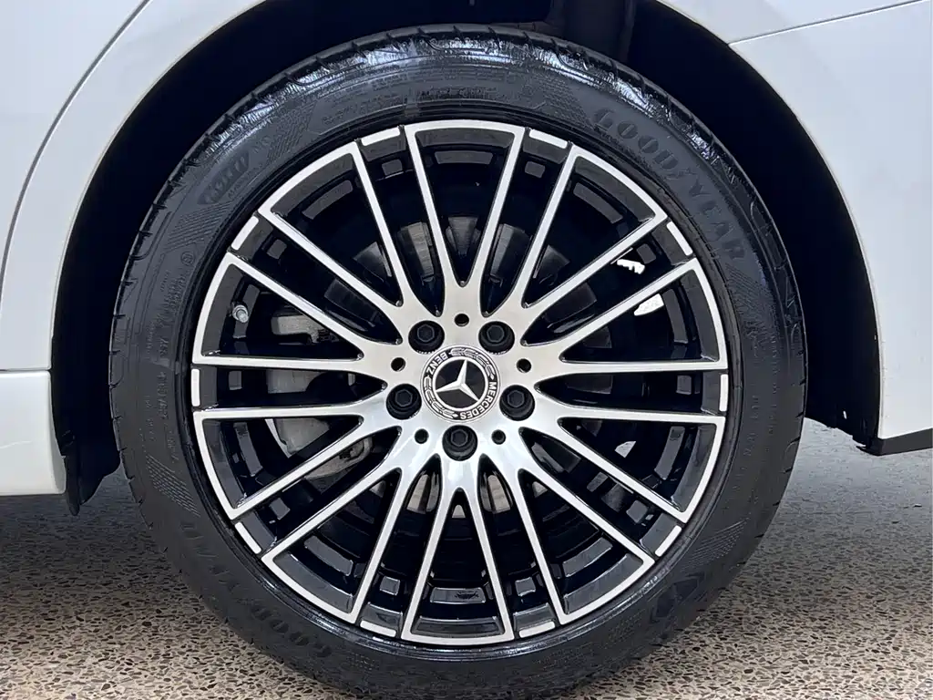 Mercedes-Benz C-Class 2022 — фото 10