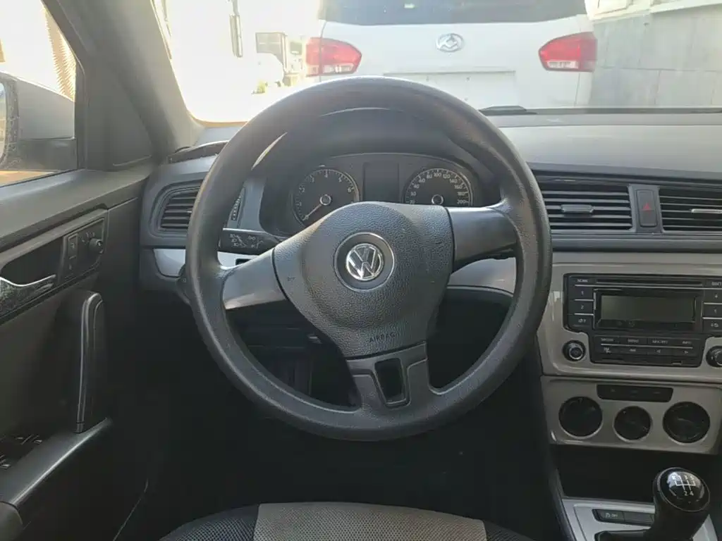 Volkswagen Lavida 2015 — фото 11