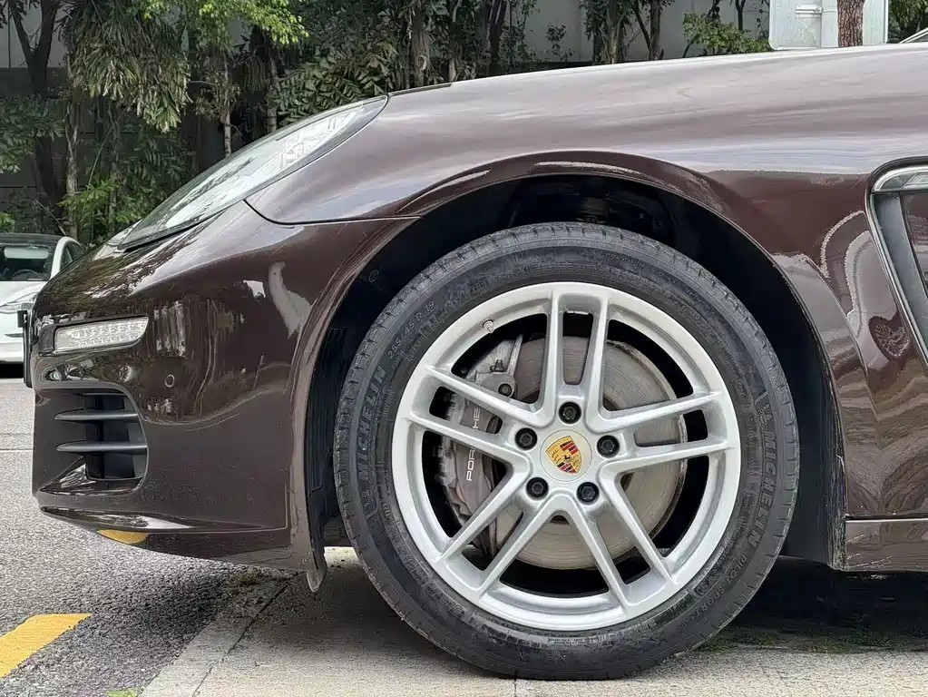 Porsche Panamera 2016 — фото 10