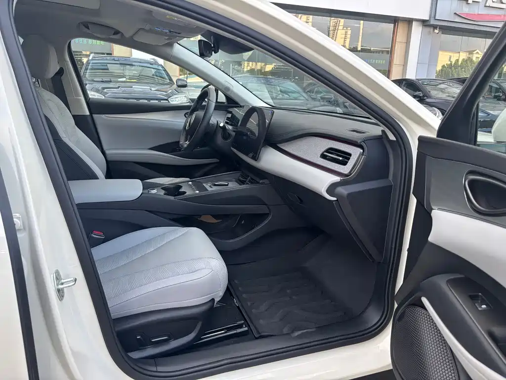 BYD Seal 06 DM-i Travel Edition 2025 — фото 14
