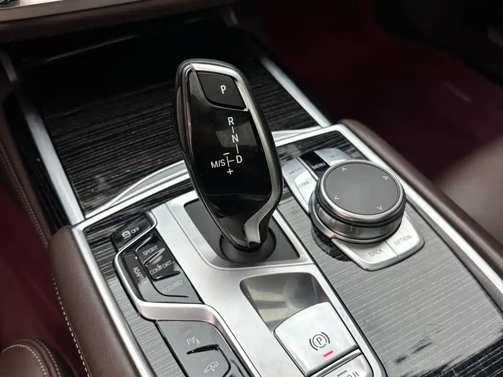 BMW 7 Series 2022 — фото 16