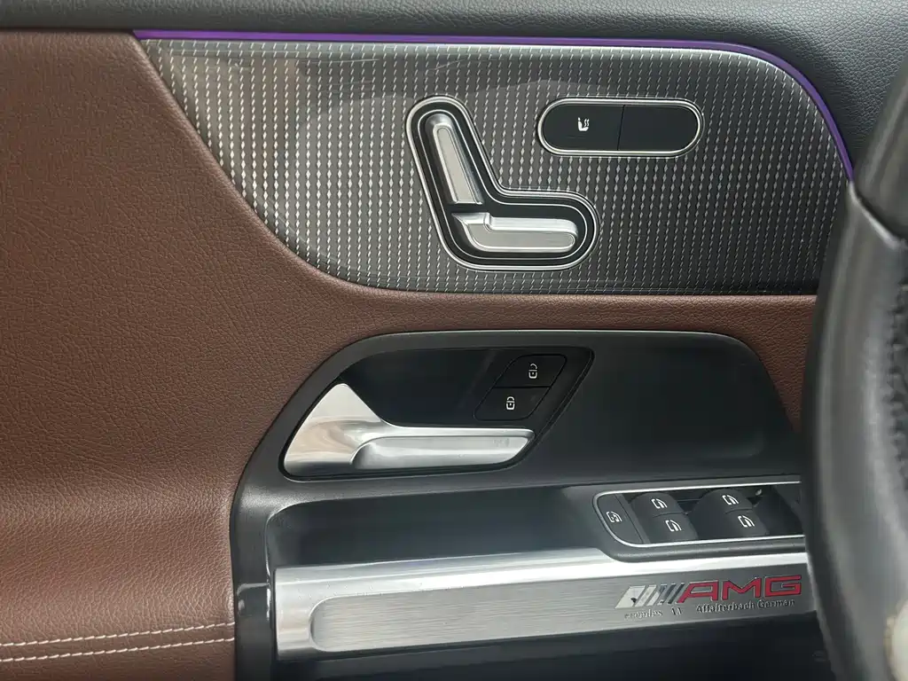 Mercedes-Benz GLB 2021 — фото 11
