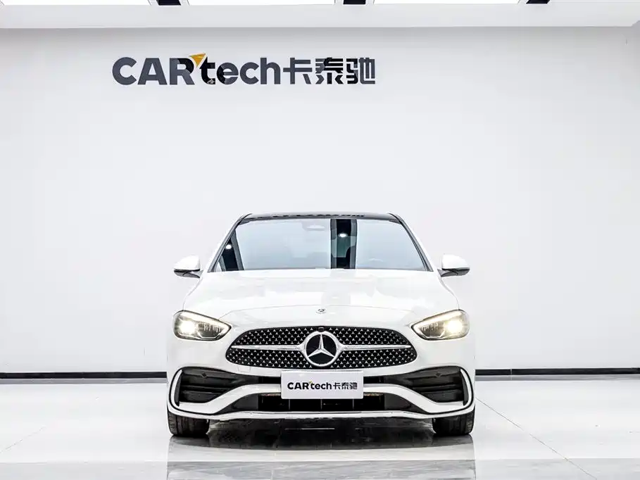 Mercedes-Benz C-Class 2024 — фото 1