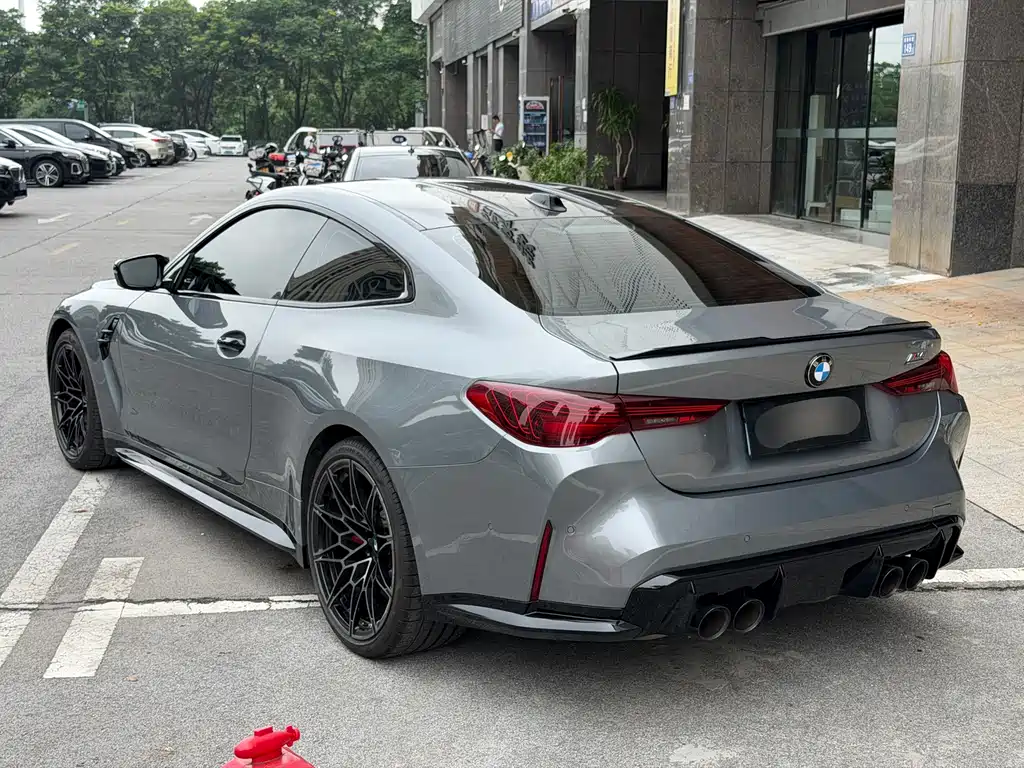 BMW M4 2025 — фото 5