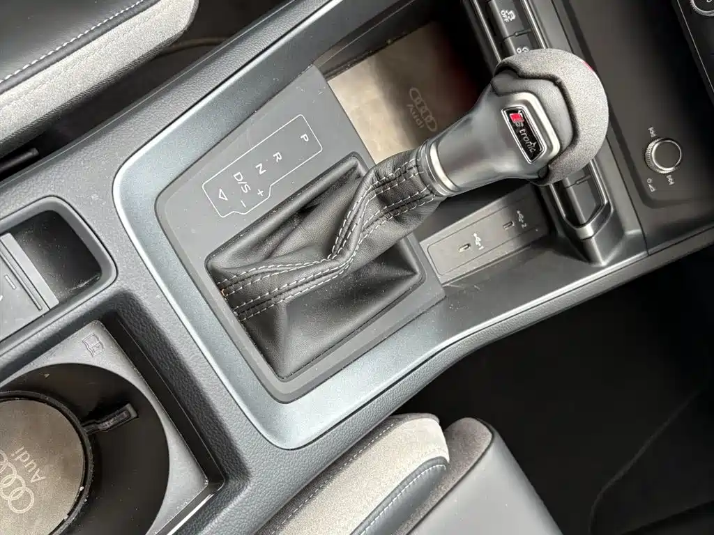 Audi Q3 Sportback 2024 — фото 11