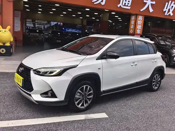 Toyota Yaris L 2022