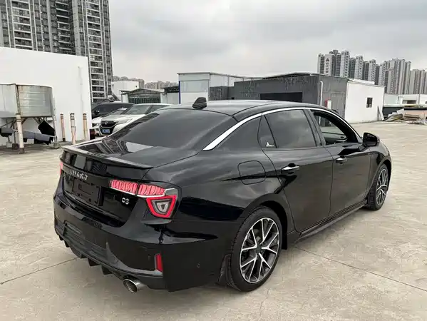 Lynk & Co 03 2018