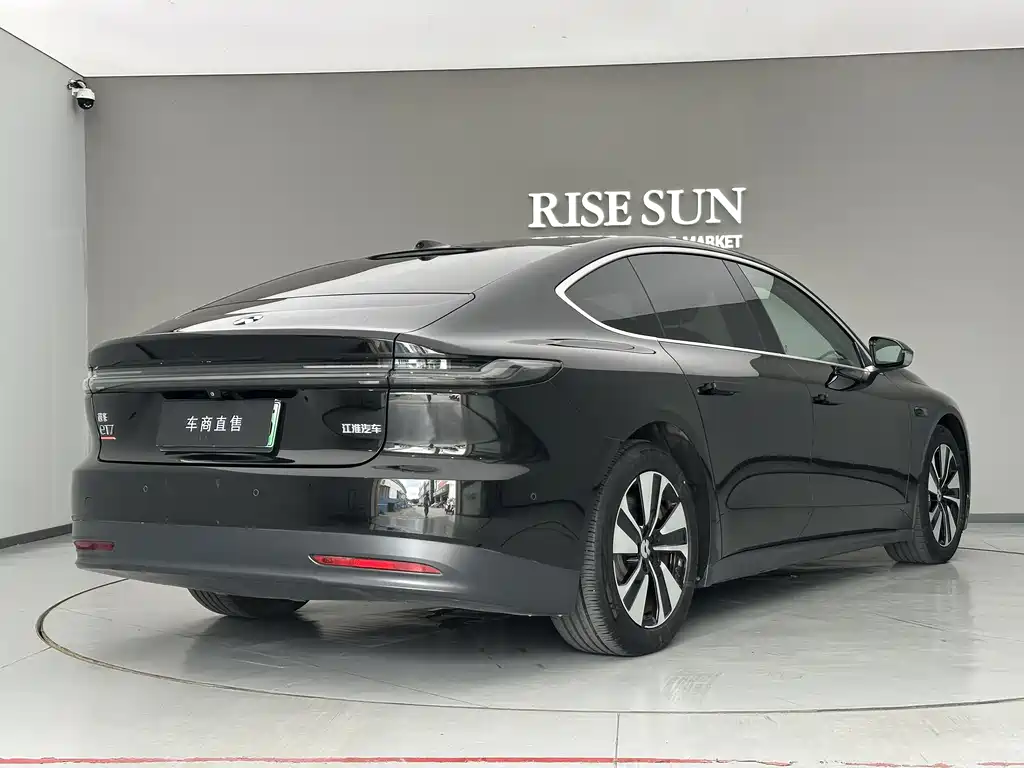 NIO ET7 2022