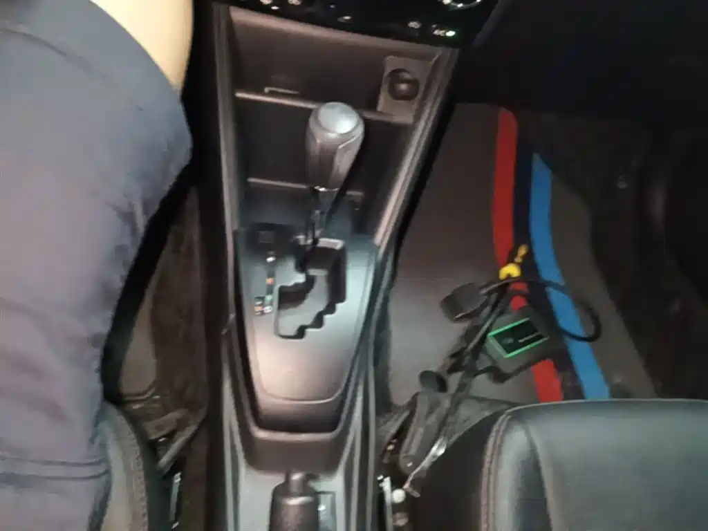 Toyota Yaris L 2018 — фото 14