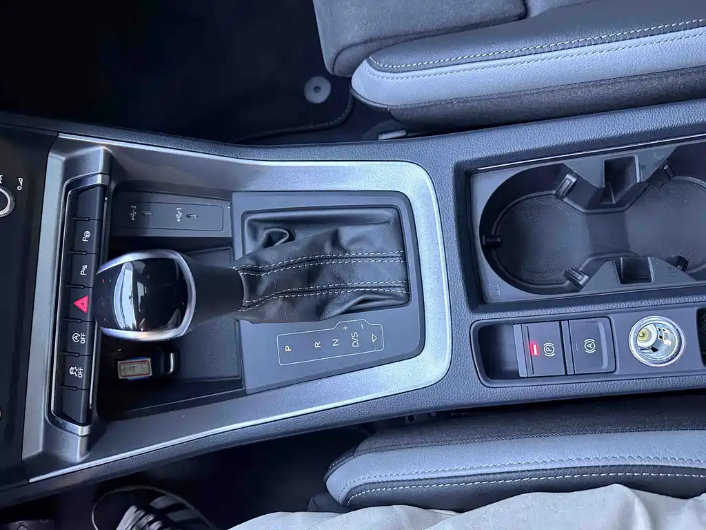 Audi Q3 2022 — фото 12