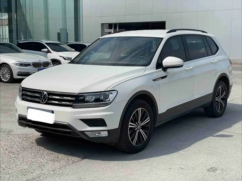 Volkswagen Tiguan L 2021 — фото 1