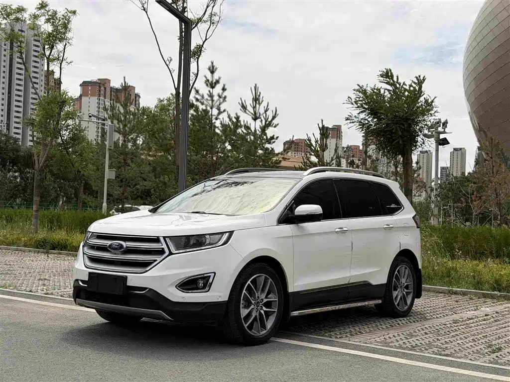 Ford Edge 2019 — фото 1