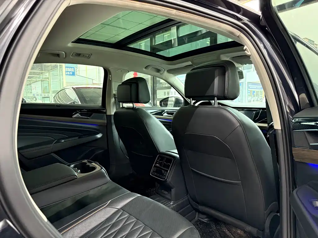 Volkswagen Passat 2019 — фото 11