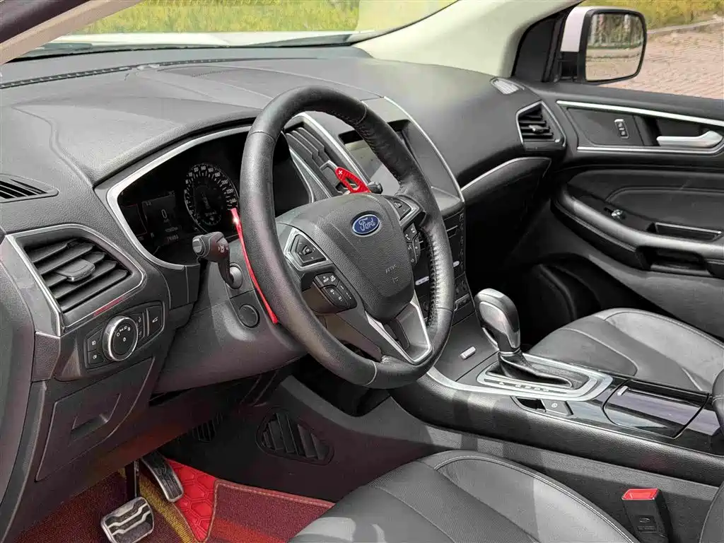 Ford Edge 2019 — фото 12