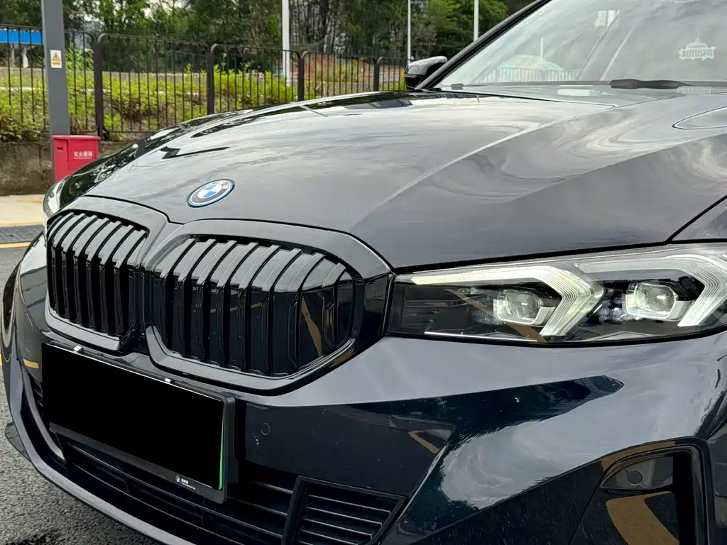 BMW i3 2024