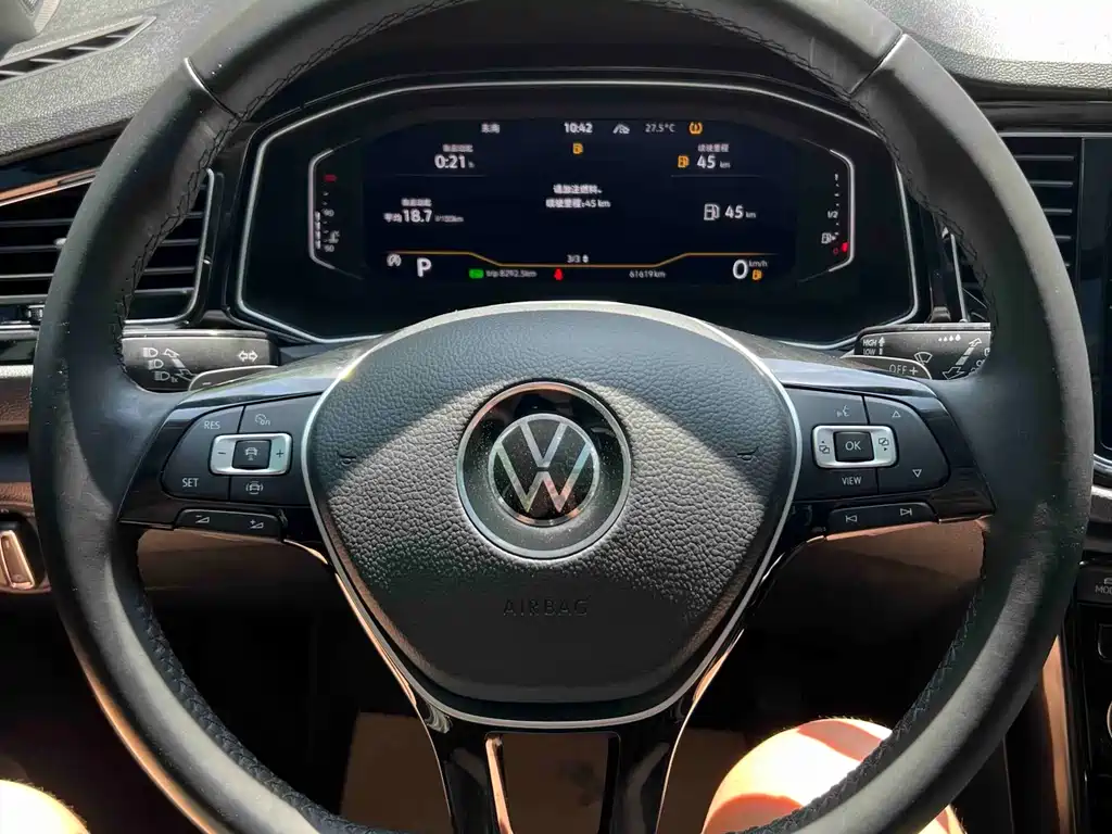 Volkswagen T-Roc 2022 — фото 11