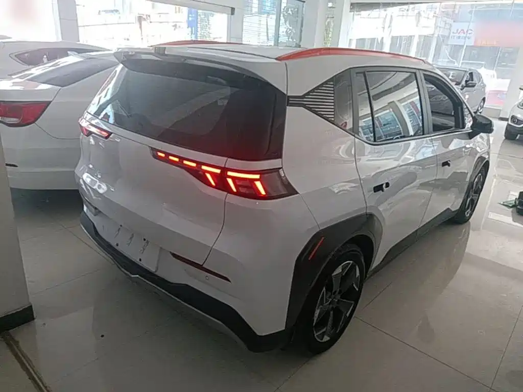 Aion Y 2021