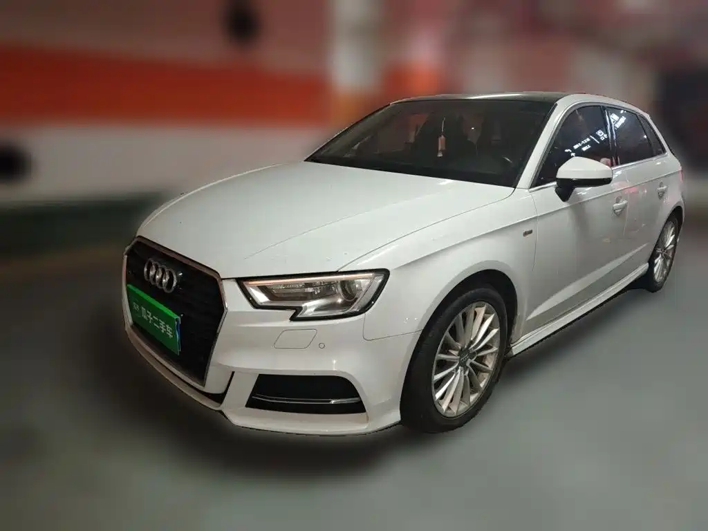 Audi A3 2017 — фото 1