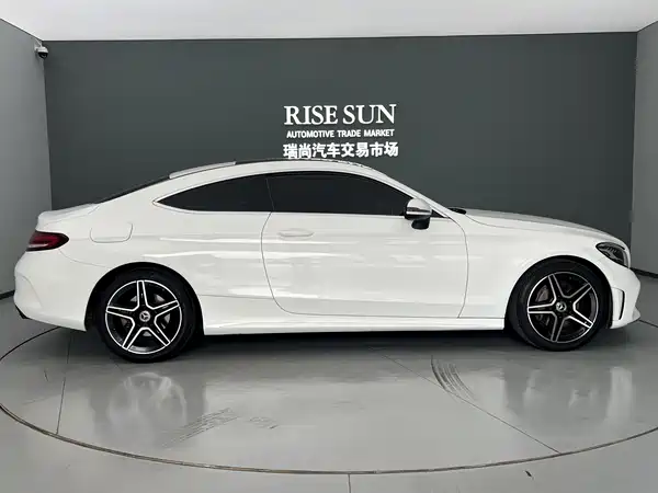 Mercedes-Benz C-Class 2020