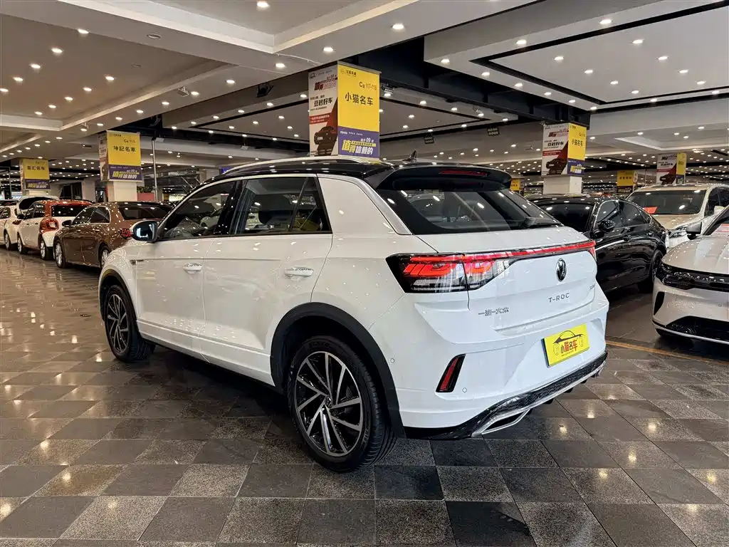 Volkswagen T-Roc 2023 — фото 10