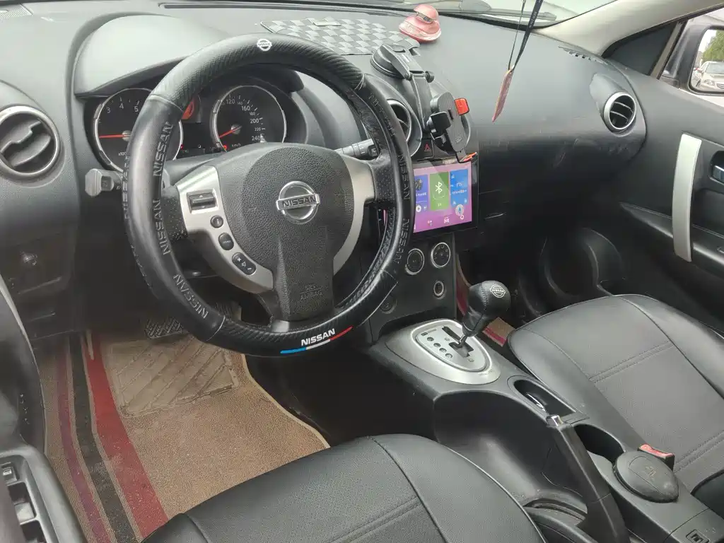 Nissan Fresco 2010