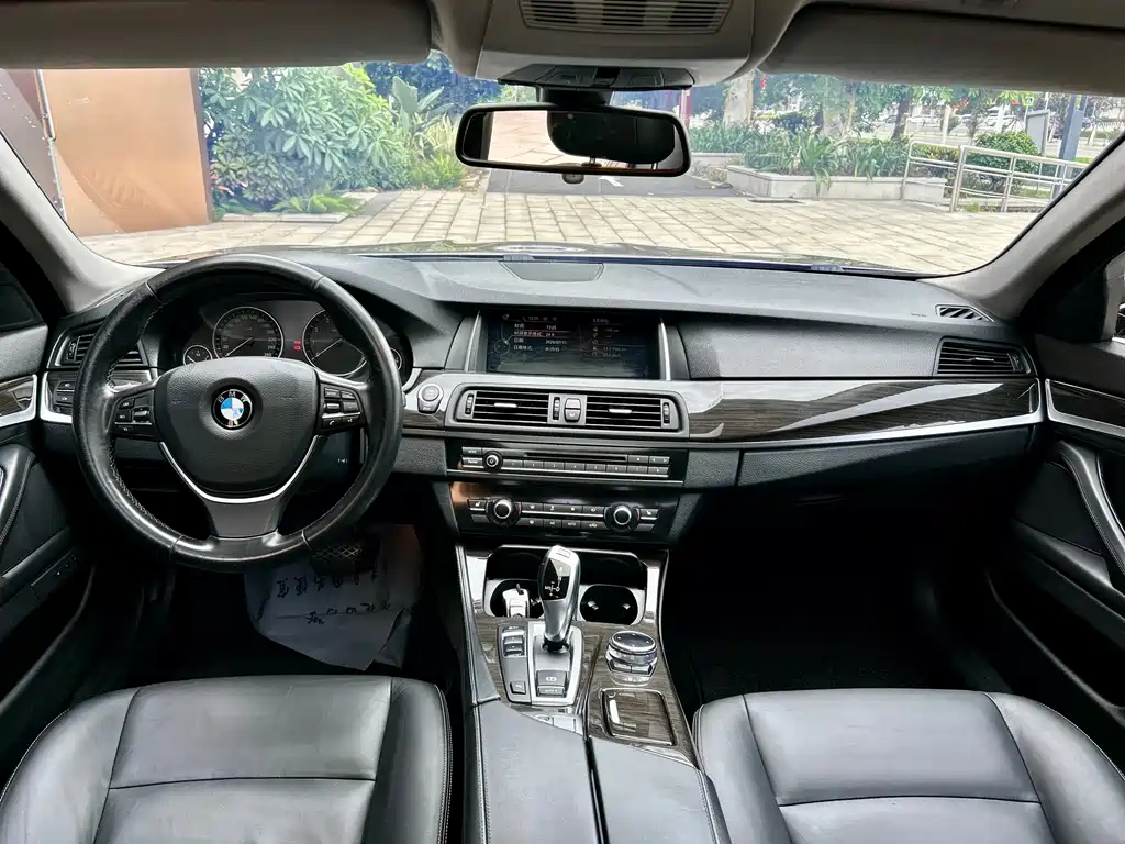 BMW 5 Series 2014 — фото 9