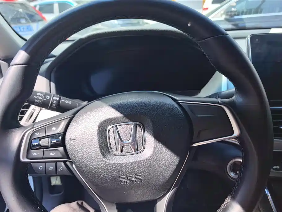 Honda Accord 2022 — фото 15