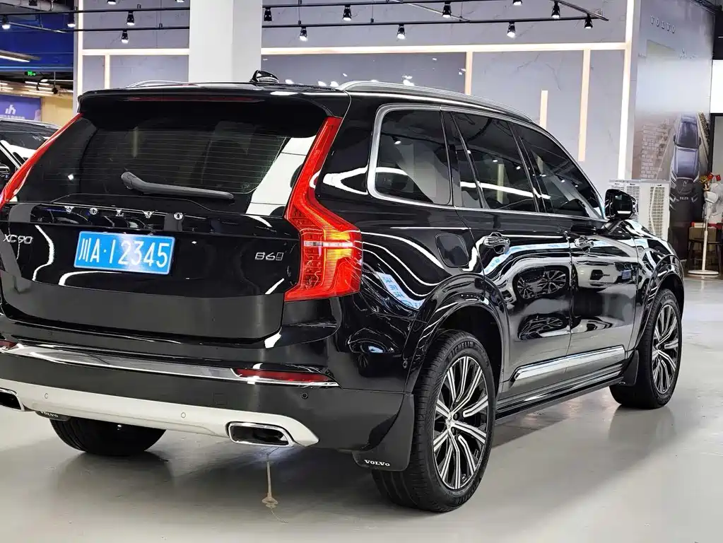 Volvo XC90 2020 — фото 12