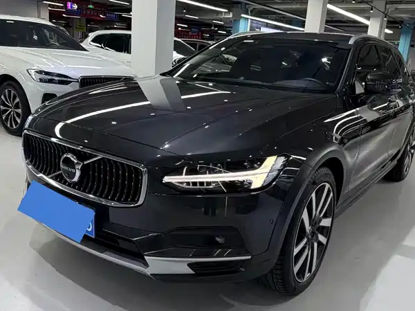 Volvo V90 2024