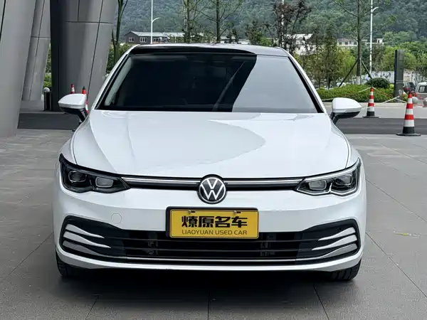 Volkswagen Golf 2024