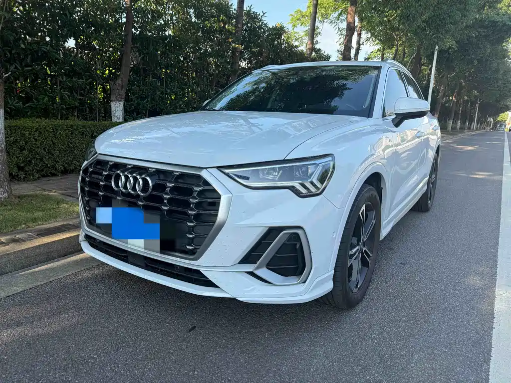 Audi Q3 2021