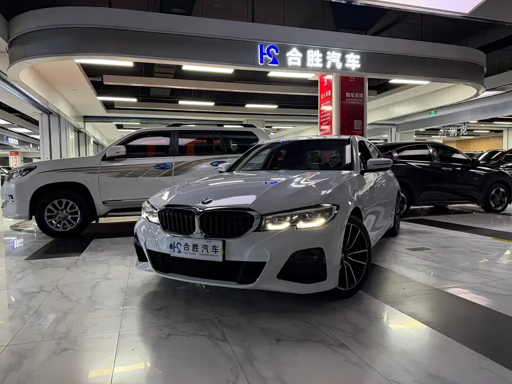 BMW 3 Series 2021 — фото 1