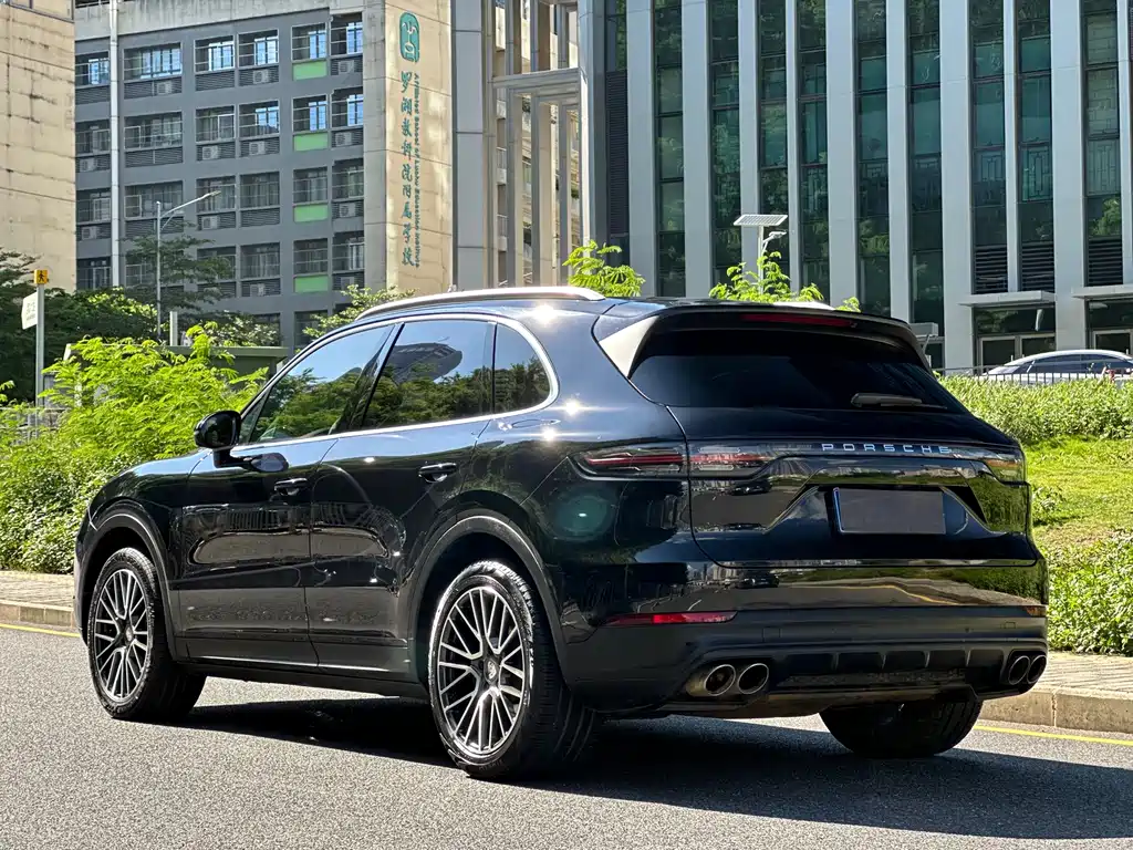 Porsche Cayenne 2022 — фото 4