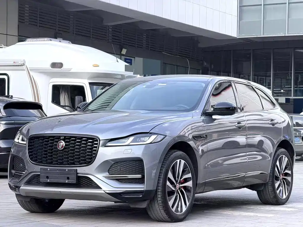 Jaguar F-PACE 2023