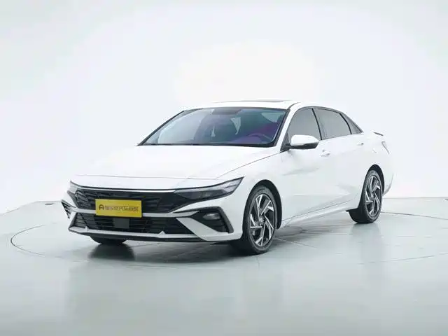 Hyundai Elantra 2024
