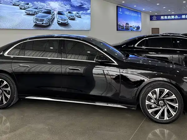 Mercedes-Benz E-Class 2025
