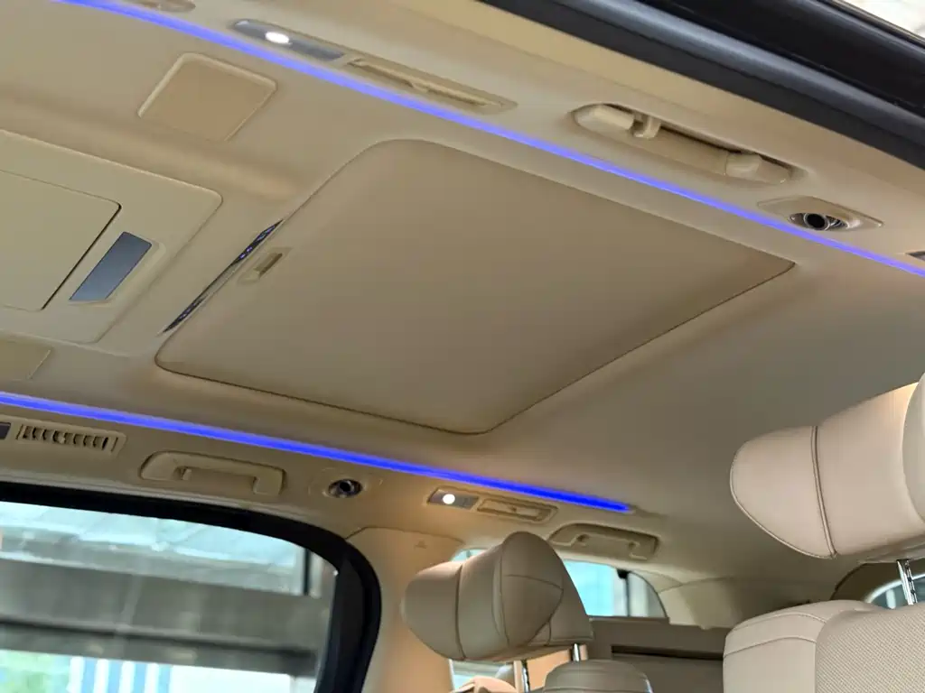 Toyota Alphard 2019 — фото 17