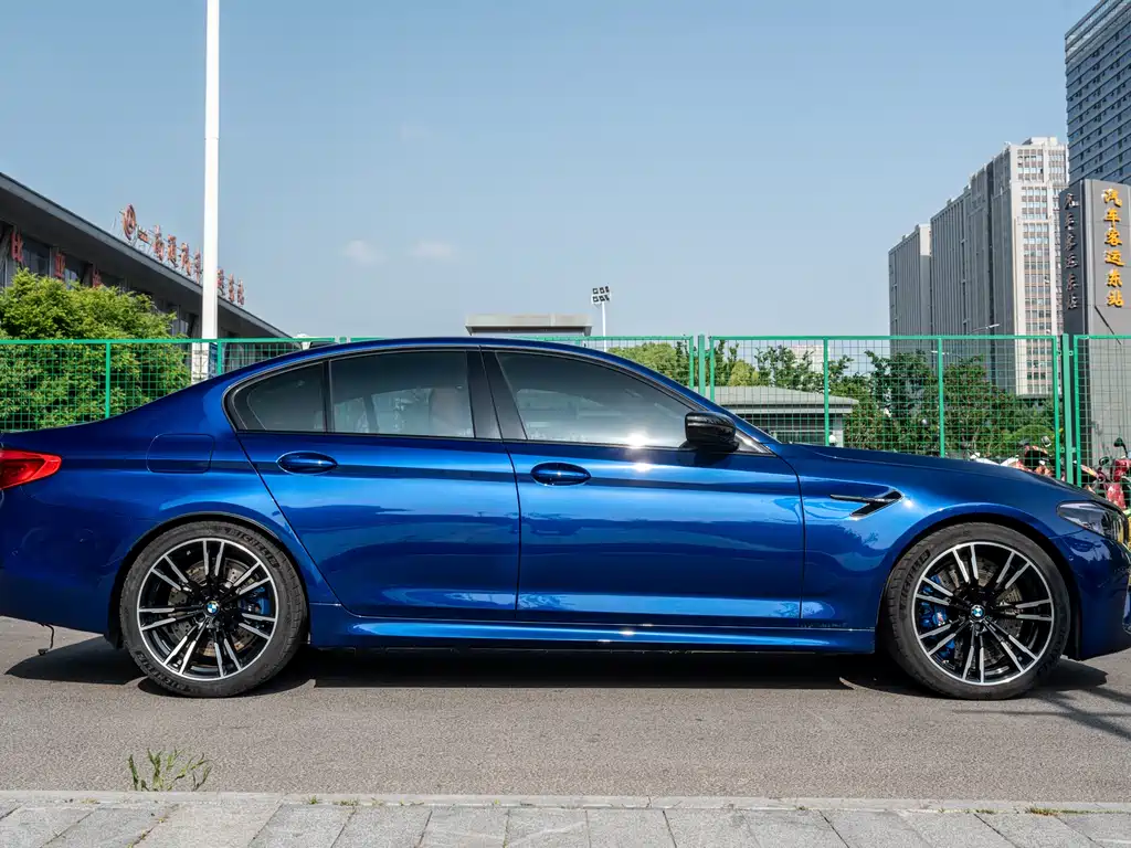 BMW M5 2019 — фото 7