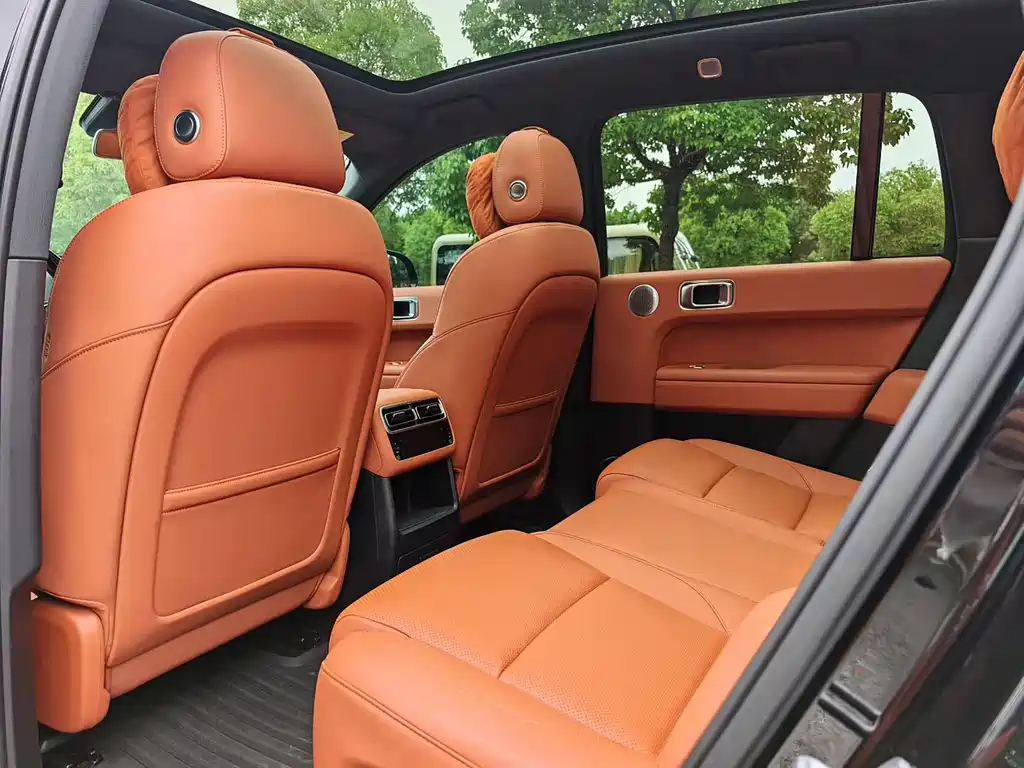 Li Auto Li L6 2025