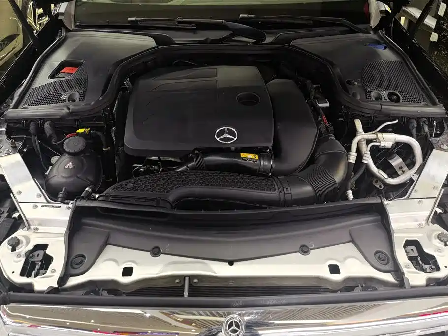Mercedes-Benz E-Class 2020 — фото 10