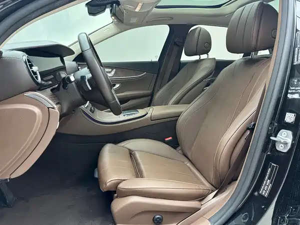 Mercedes-Benz E-Class 2022