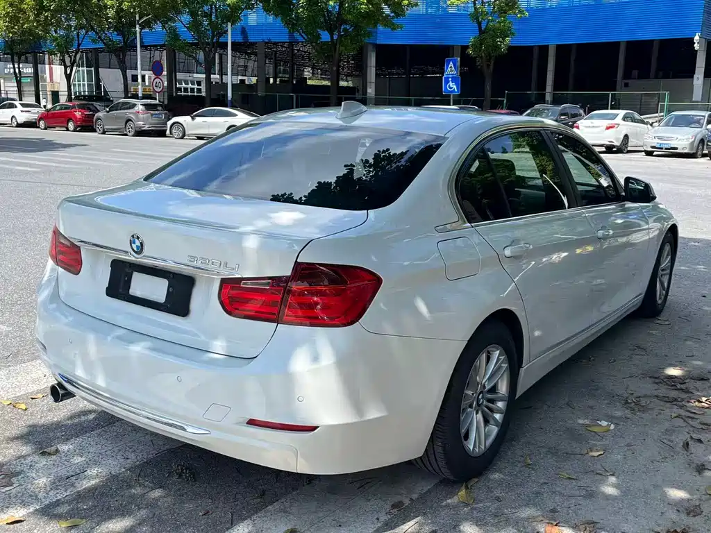 BMW 3 Series 2015
