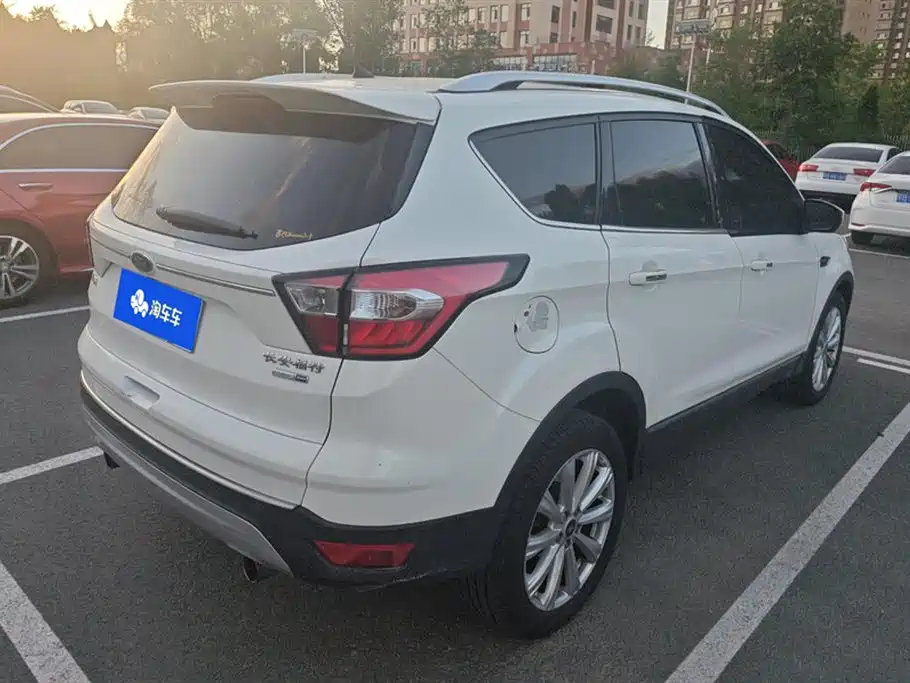 Ford Kuga 2017 — фото 3