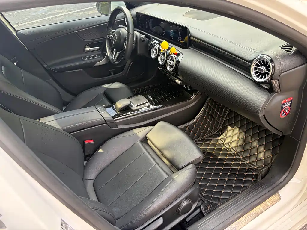 Mercedes-Benz A-Class 2022 — фото 14