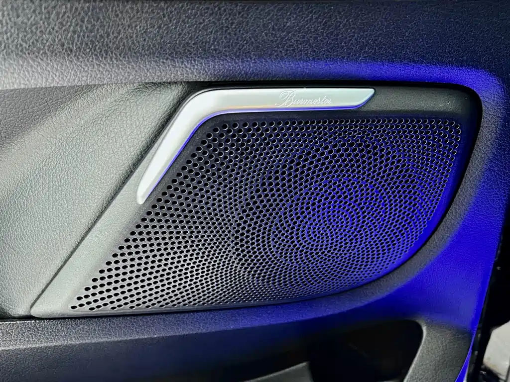 Mercedes-Benz V-Class 2025 — фото 24