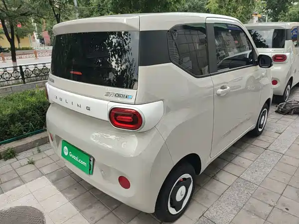 Wuling Hongguang MINIEV 2025