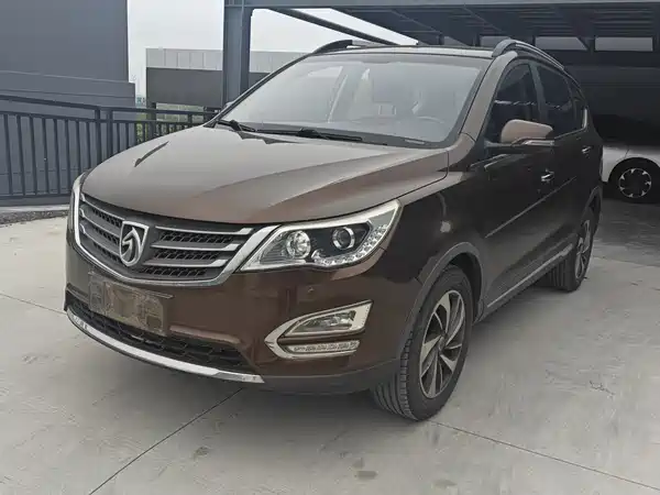 Baojun 560 2015