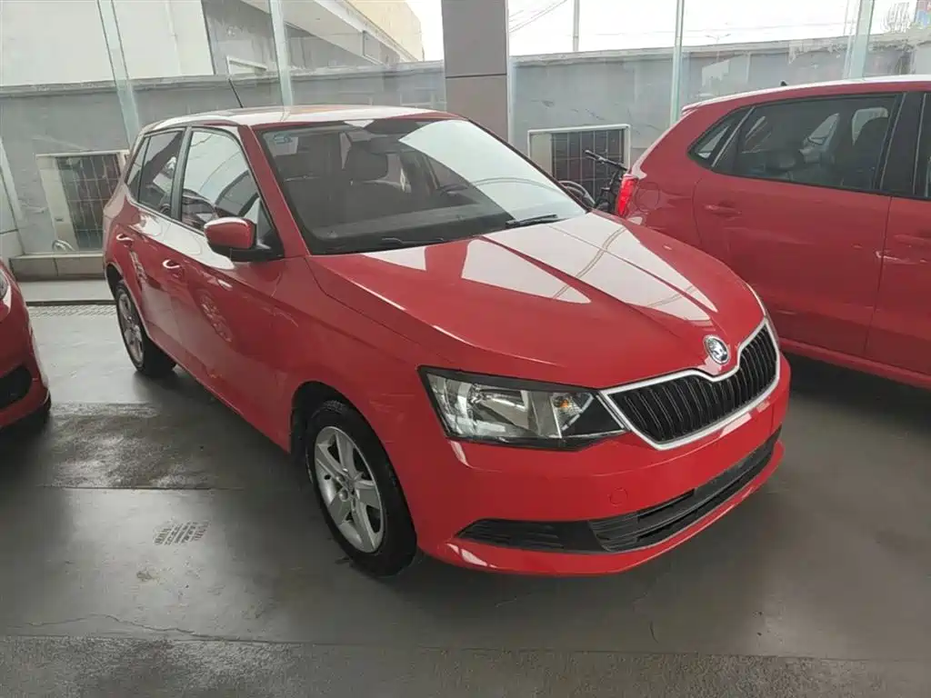 Skoda Fabia 2019 — фото 4
